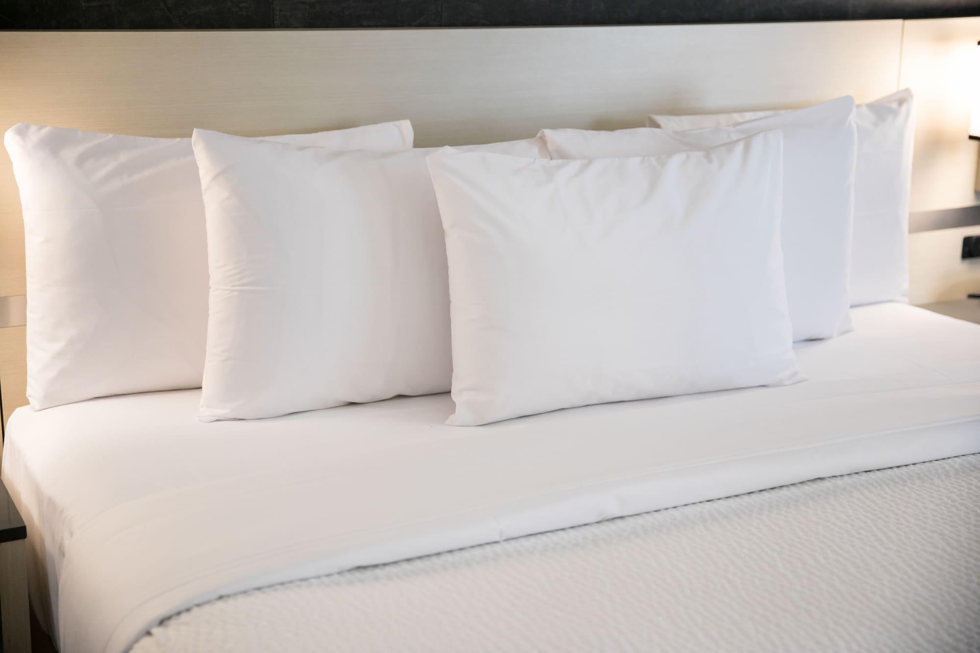 Days Inn By Wyndham Toronto West Mississauga Bagian luar foto