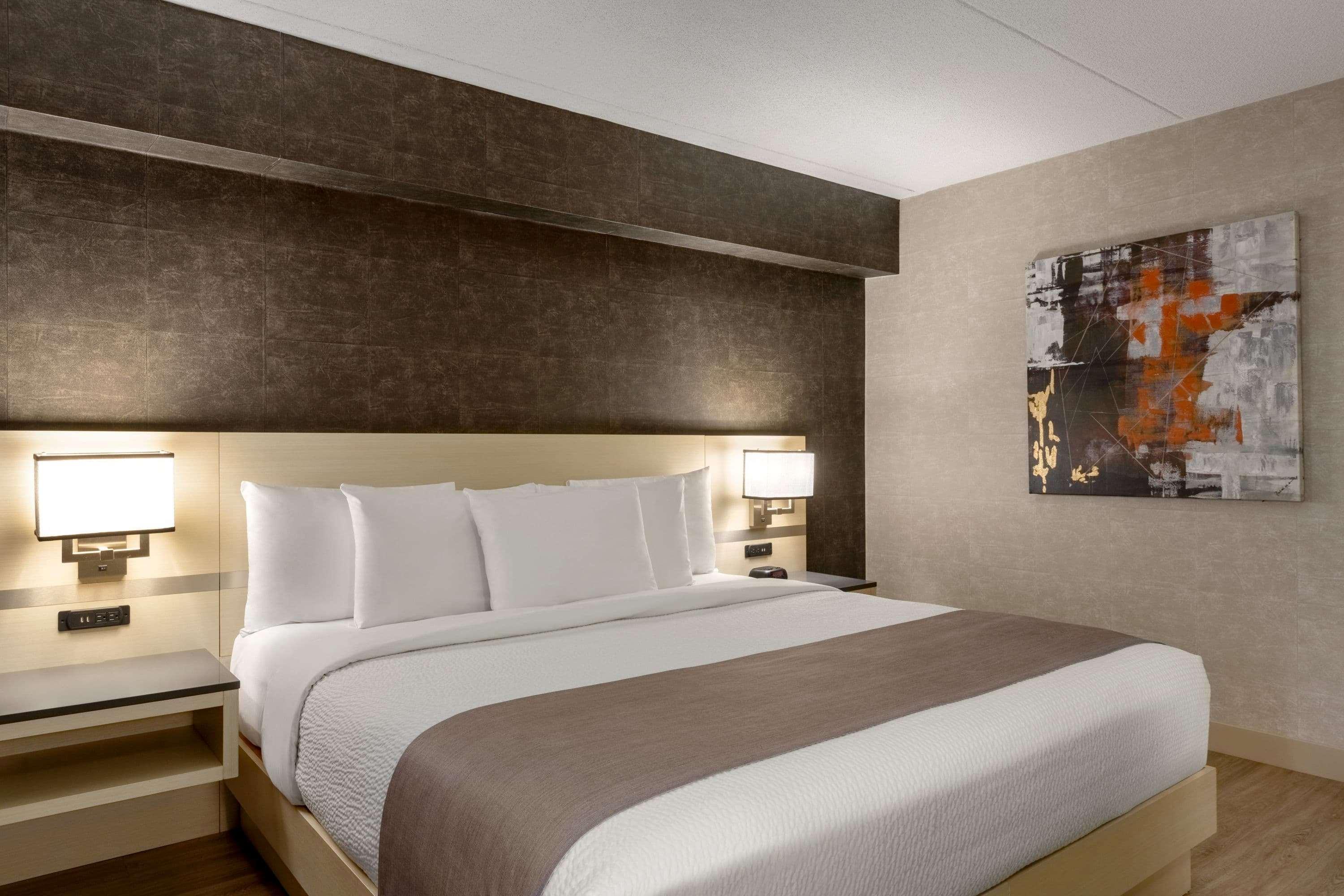 Days Inn By Wyndham Toronto West Mississauga Bagian luar foto